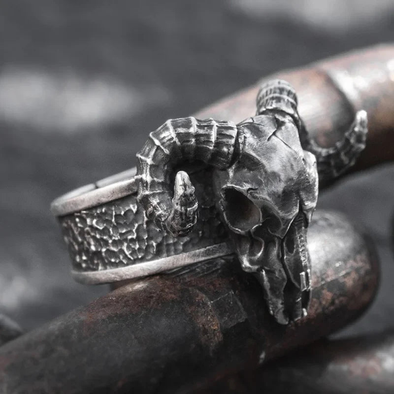 Anillo Cabeza de Carnero Gotico - Vintage Punk
