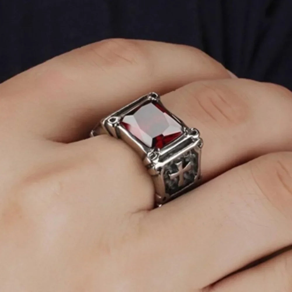 Anillo Cruz con Piedra Roja - Delicado y Moderno