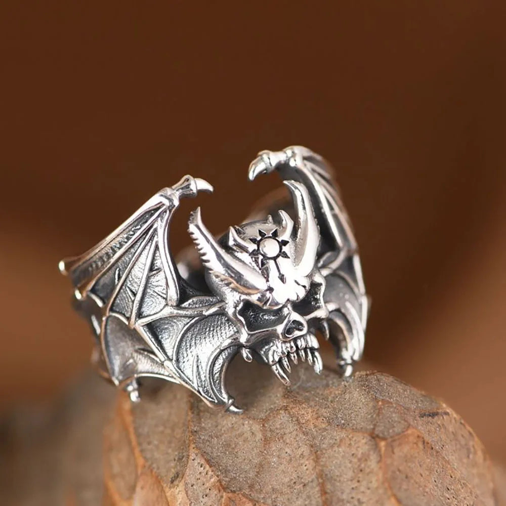 Anillo Calavera con Murcielago - Punk Halloween Ajustable