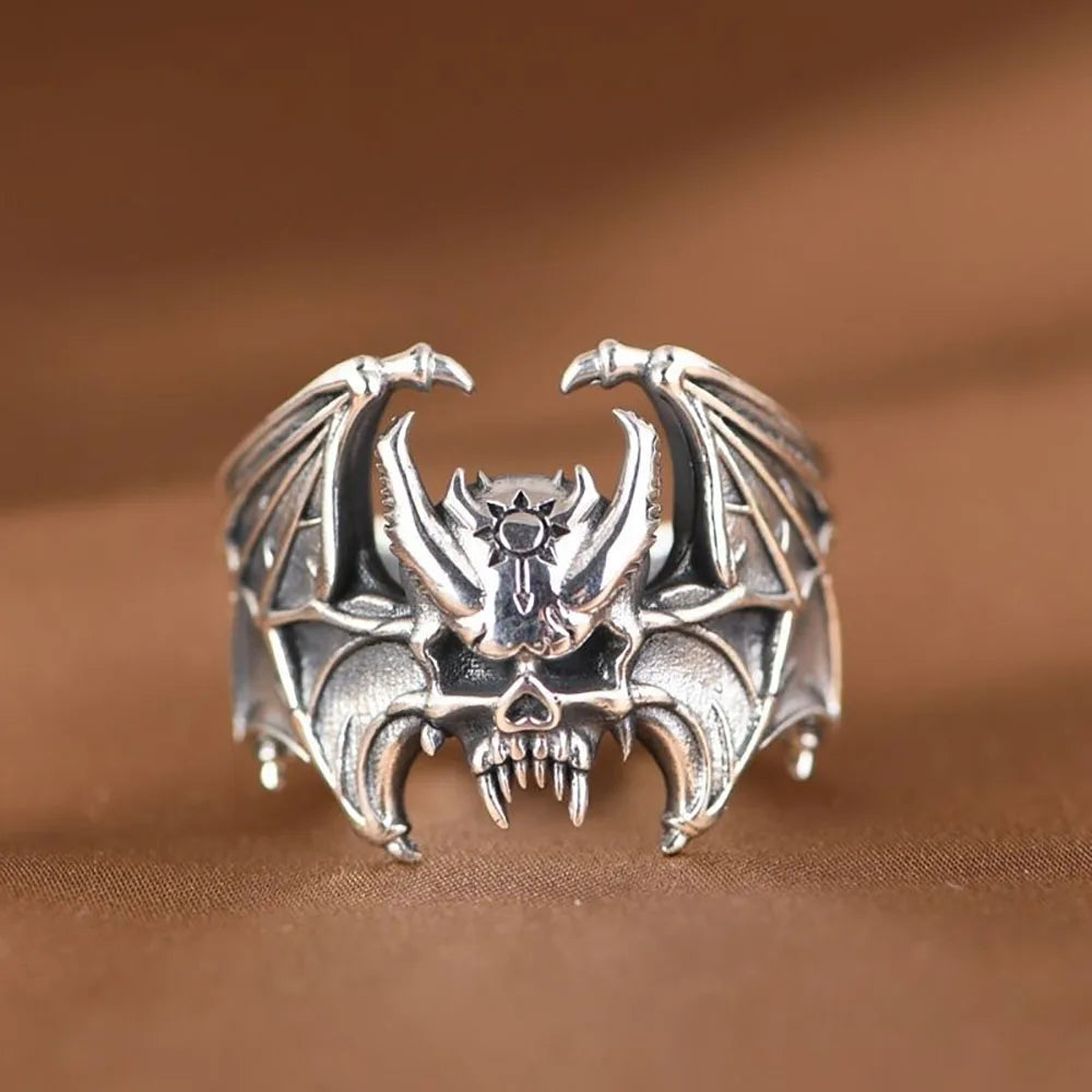 Anillo Calavera con Murcielago - Punk Halloween Ajustable