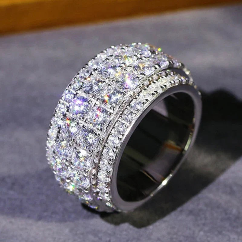 Anillo Ancho Iced Out Zirconia Cubica - Glamour Total